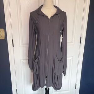 Sunlight Paris Gray Stretch Long Casual/Sporty Jacket Size Medium